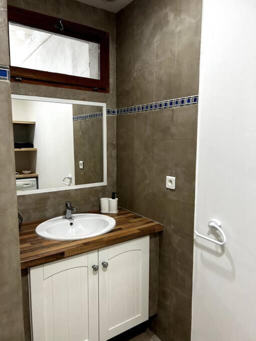 Superbe Appartement Dans Un Mas Nîmes Esterno foto